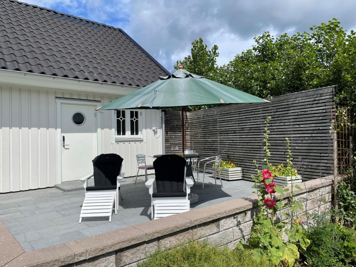 Naera Till Havet Och Staden Harestad Exterior foto